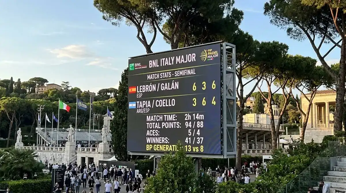 Tabellone del Foro Italico al termine di una semifinale BNL Italy Major con statistica delle palle break